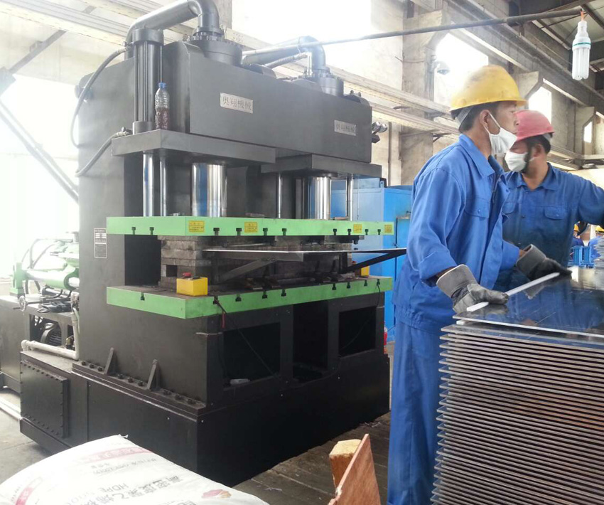 大型鋁板包邊專用機